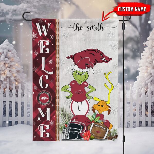 Customized NCAA Arkansas Razorbacks Garden Flag Grinch Christmas