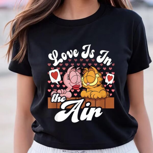 Valentines Womens Shirts, Garfield Valentine’s Day Garfield Arlene Love Is In The Air T-Shirt