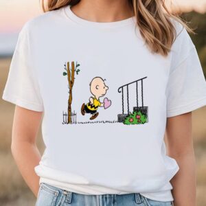 Valentines Womens Shirts Peanuts Charlie Brown Runs With Valentine T Shirt 1