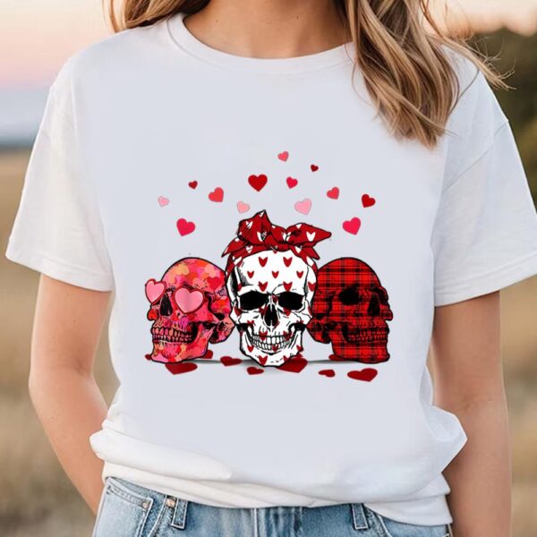 Valentines Womens Shirts, Skull Heart Buffalo Plaid Wearing Bandana Valentine’s Day T-Shirt