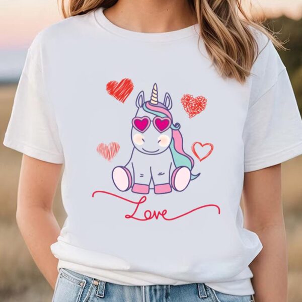 Valentines Womens Shirts, Unicorn Love Hearts Sweet Valentines Lovers Gift T-Shirt