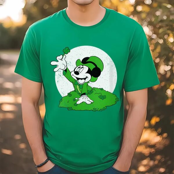 Disney Retro Mickey Mouse Four Leaf Clover St. Patrick’s Day T-Shirt