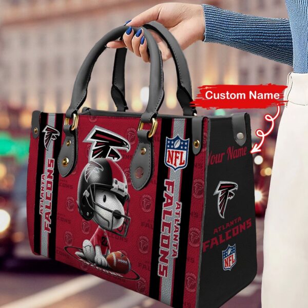 Custom Name NFL Atlanta Falcons Snoopy Leather Hand Bag