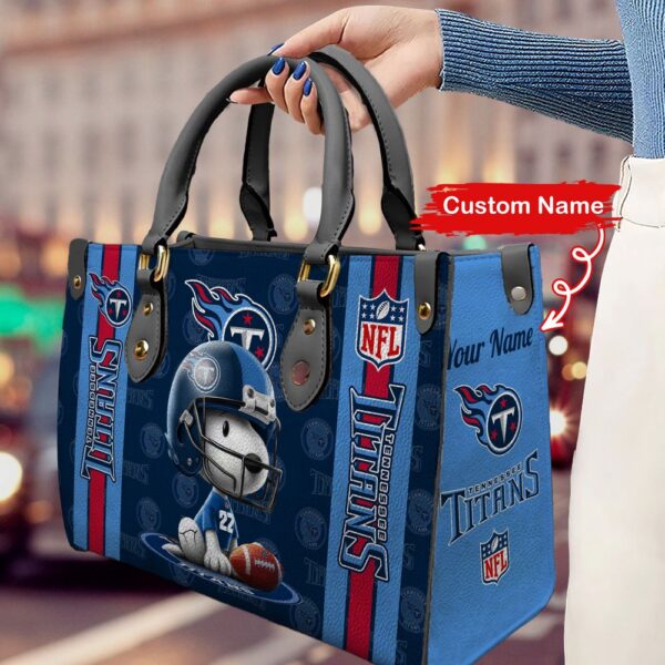 Personalized Name NFL Tennessee Titans Snoopy Leather Hand Bag