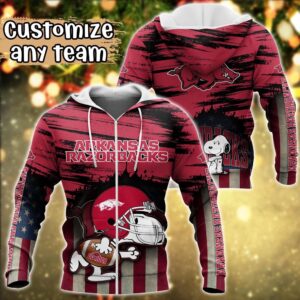 Customized NCAA Arkansas Razorbacks Hoodie 3D Snoopy Plays Sports For Fans 2 ep5fxn.jpg