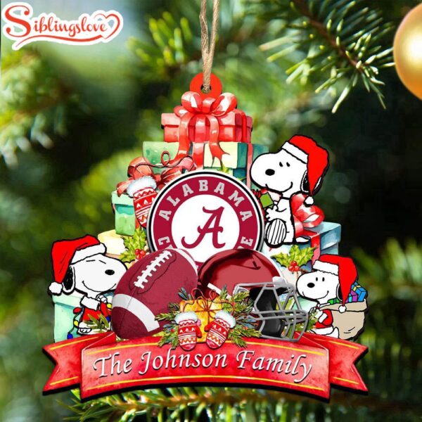 Custom Family Name NCAA Alabama Crimson Tide Snoopy Christmas Ornament Hanging