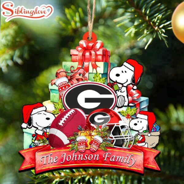 Custom Family Name NCAA Georgia Bulldogs Snoopy Christmas Ornament Hanging