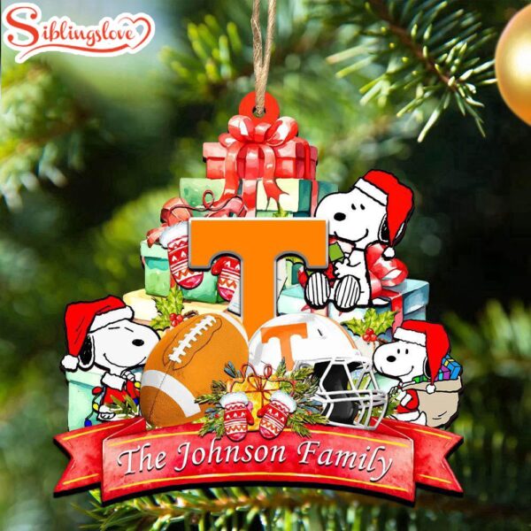 Custom Family Name NCAA Tennessee Volunteers Snoopy Christmas Ornament Hanging