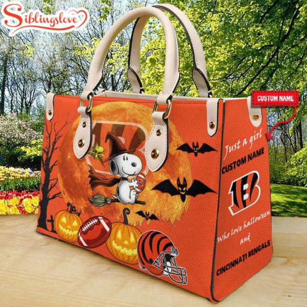 Custom Name Cincinnati Bengals NFL Snoopy Halloween Women Leather Hand Bag