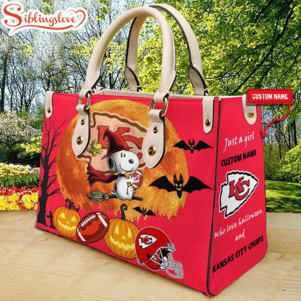 Custom Name Kansas City Chiefs NFL Snoopy Halloween Women Leather Hand Bag