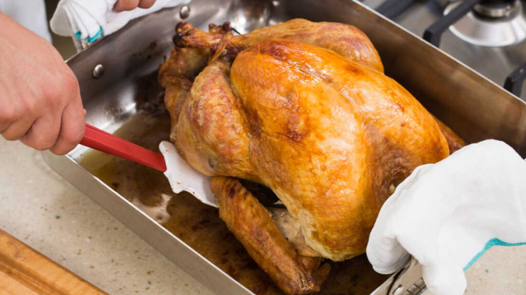 how many turkeys are cooked for thanksgiving each year 6559b08fa0cc5.jpg