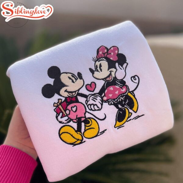 Mickey And Minnie Disney Cartoon Embroidered Sweatshirt Fashion Style